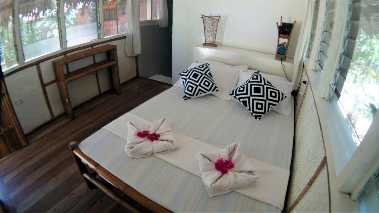 Hotel Casa Felicidad El Nido Esterno foto